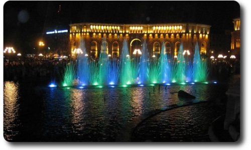 Запуск фонтанов в Ереване 2013
