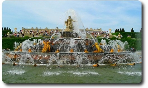 Главный фонтан в парке Версаля отключен 